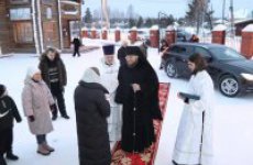 В Крещенский сочельник, епископ Алапаевский и Ирбитский Сергий совершил Божественную литургию в храме во имя свв. мцц. Веры, Надежды, Любови и матери их Софии г. Ирбита