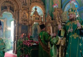 Архиерейское богослужение в День Святого Духа