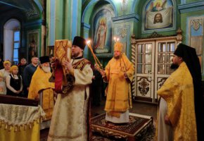 В Неделю святых Праотец епископ Сергий совершил литургию в Свято-Троицком Архиерейском подворье г. Ирбита